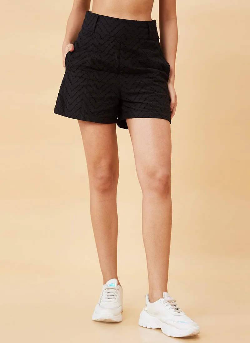 globus Globus Women Chevron Schiffli High-Rise Cotton Shorts